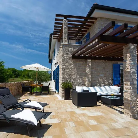 Siestar Apartment *
